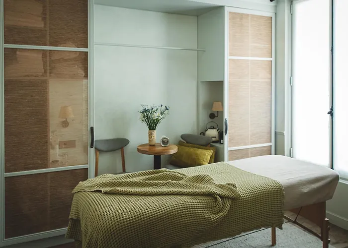 Hoy Paris - Yoga Hotel